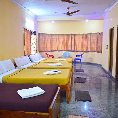 Dolphin Resort Yelagiri Eksteriør billede