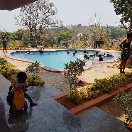 Dolphin Resort Yelagiri Eksteriør billede