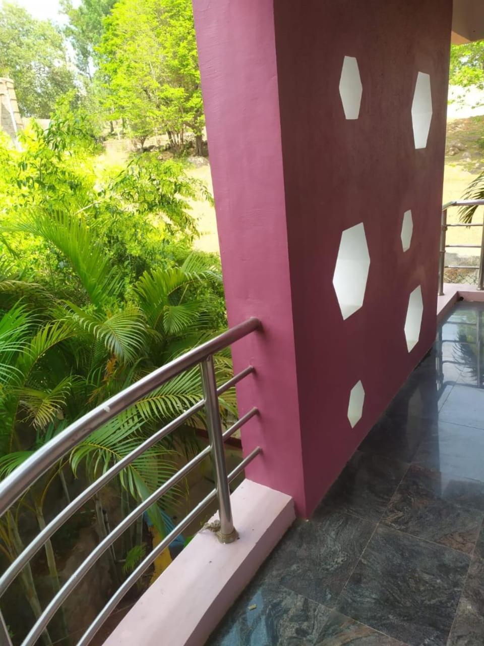 Dolphin Resort Yelagiri Eksteriør billede