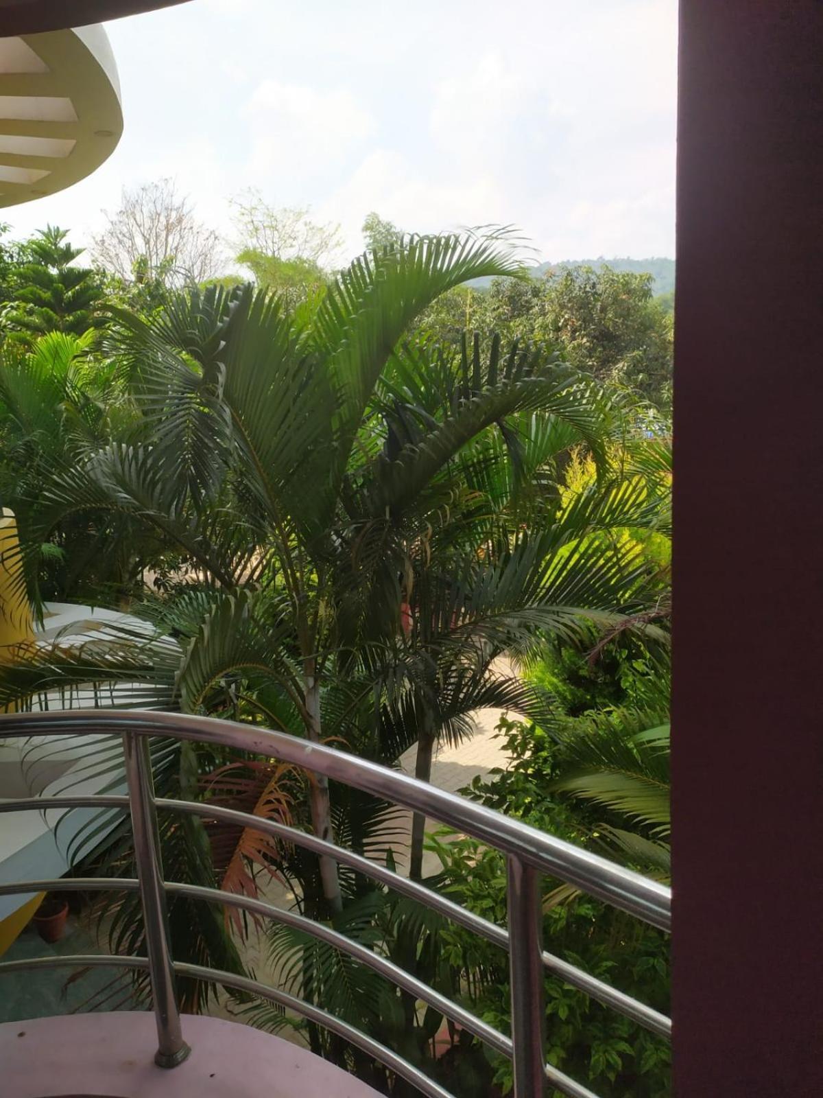 Dolphin Resort Yelagiri Eksteriør billede