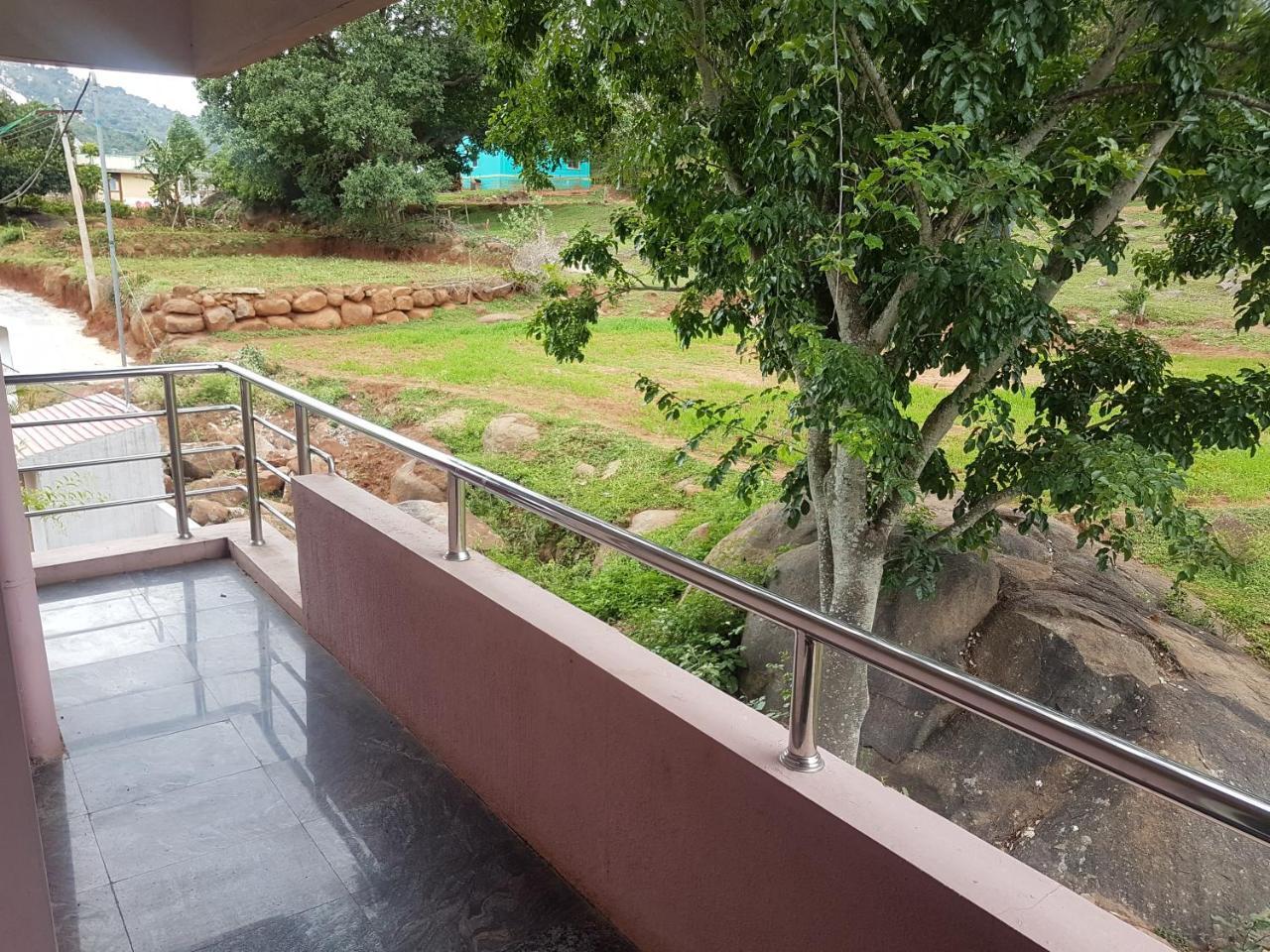 Dolphin Resort Yelagiri Eksteriør billede
