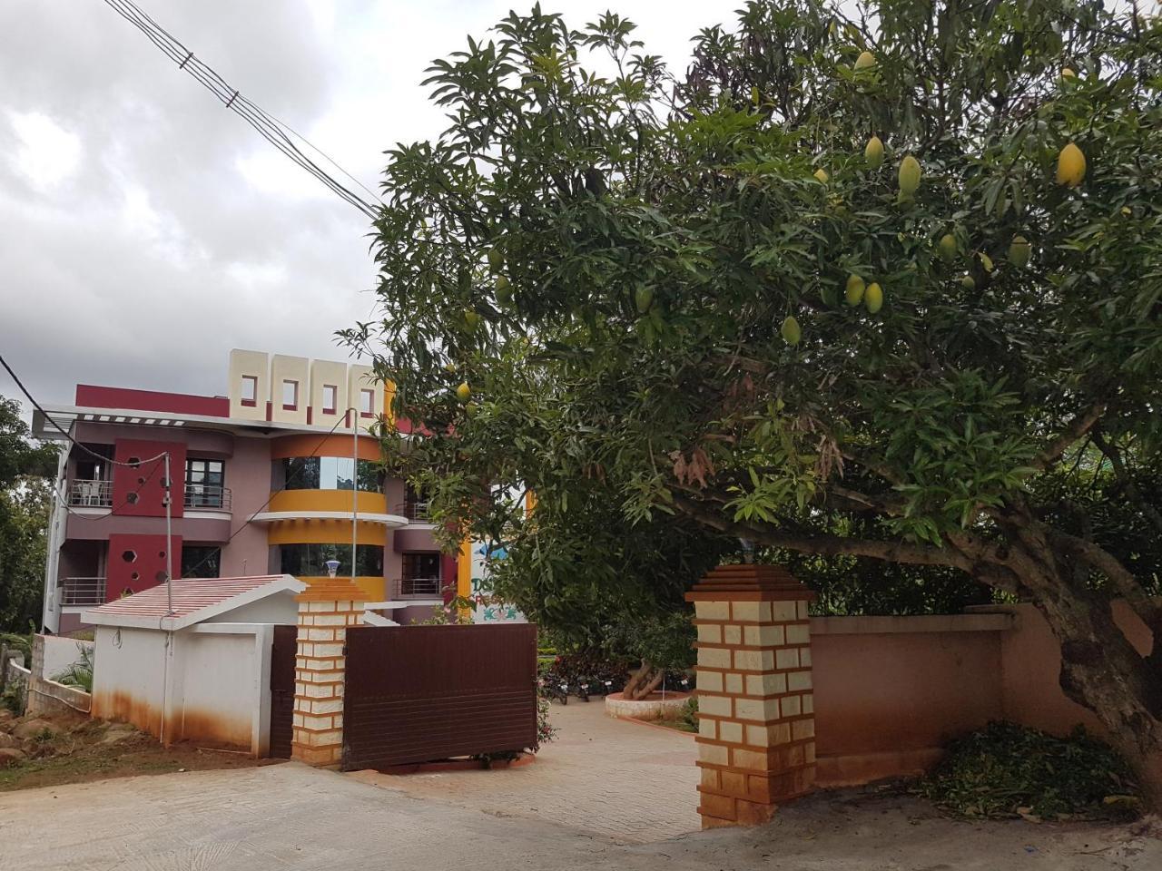 Dolphin Resort Yelagiri Eksteriør billede