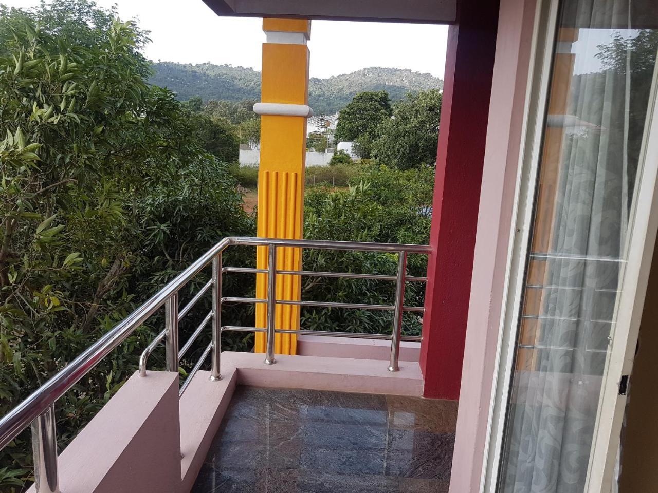Dolphin Resort Yelagiri Eksteriør billede